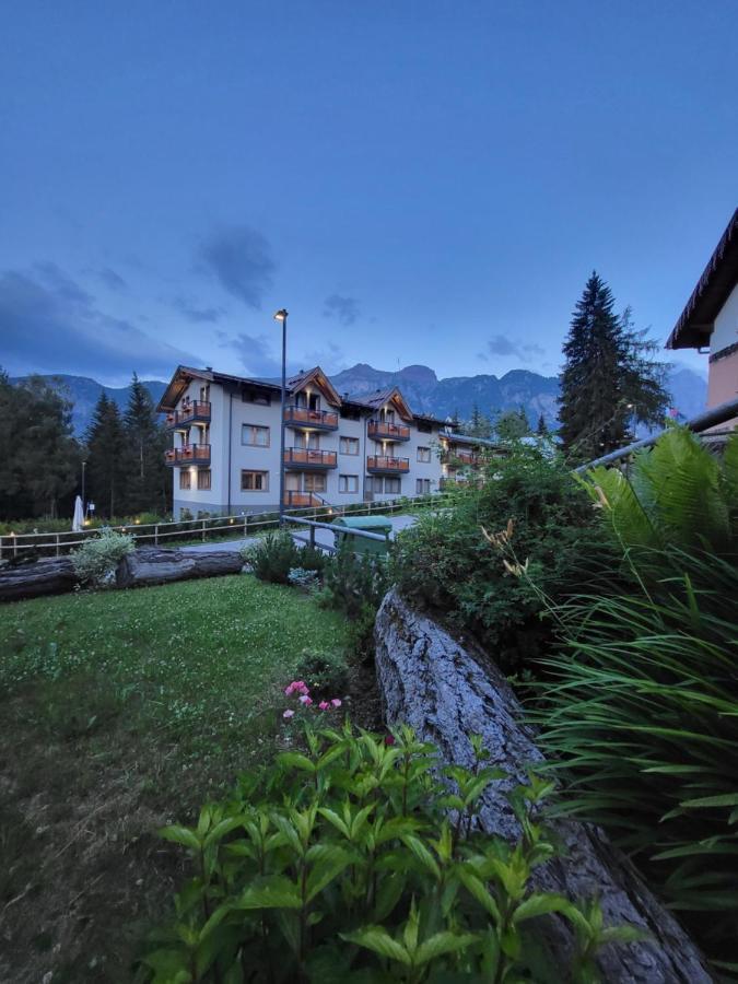 Hotel Fantelli โฟลการีดา ภายนอก รูปภาพ