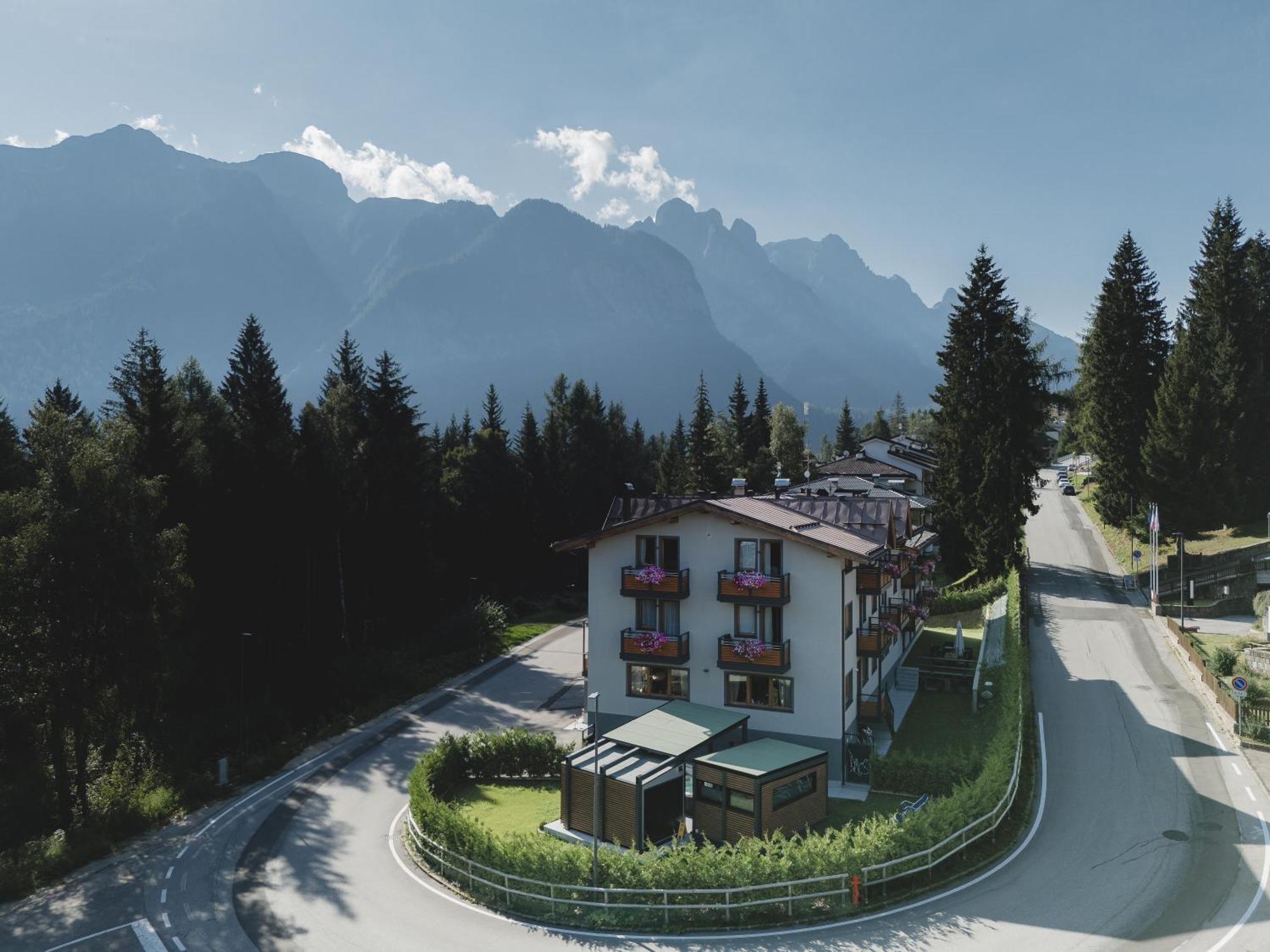 Hotel Fantelli โฟลการีดา ภายนอก รูปภาพ