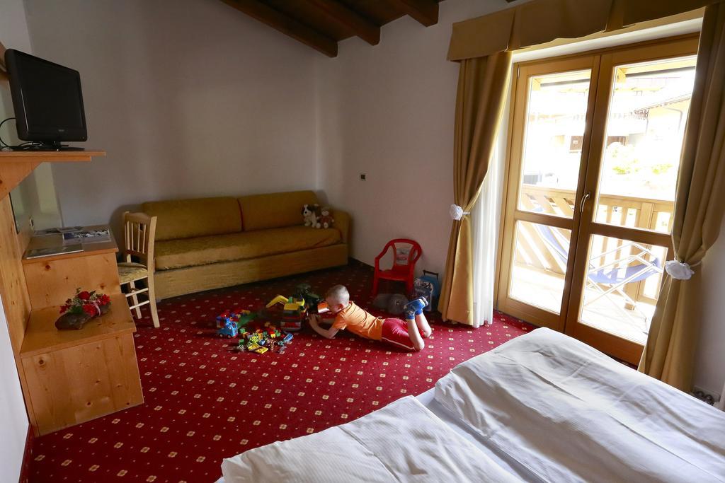 Hotel Fantelli โฟลการีดา ภายนอก รูปภาพ