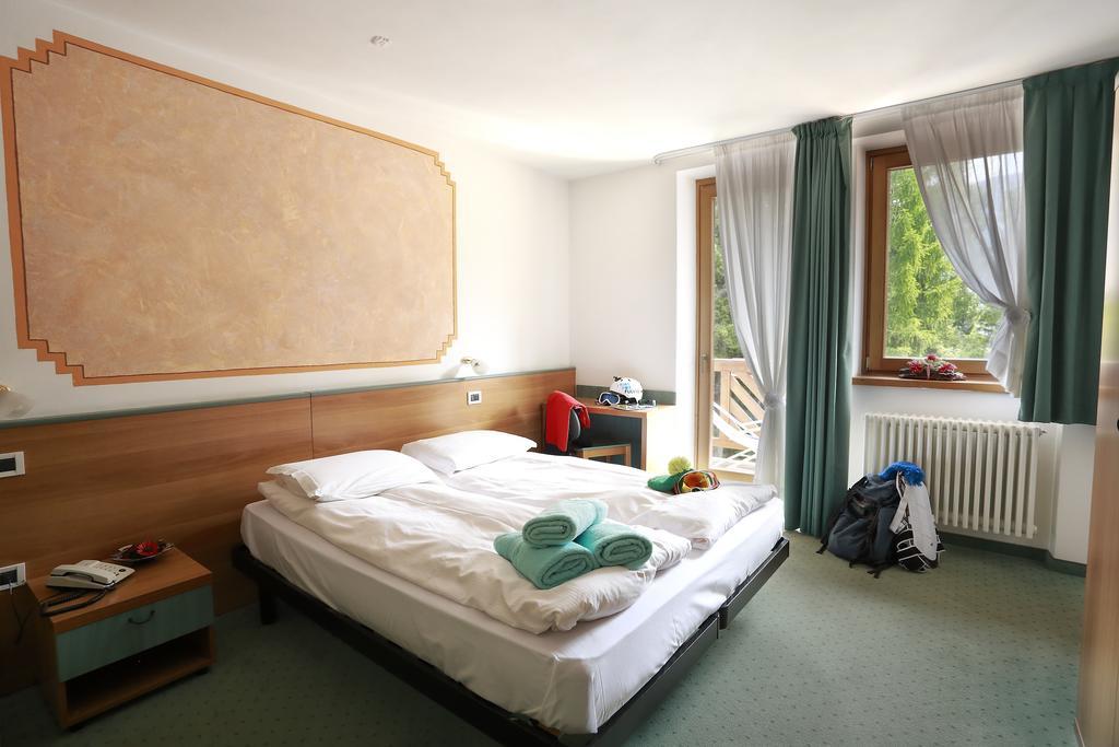 Hotel Fantelli โฟลการีดา ภายนอก รูปภาพ
